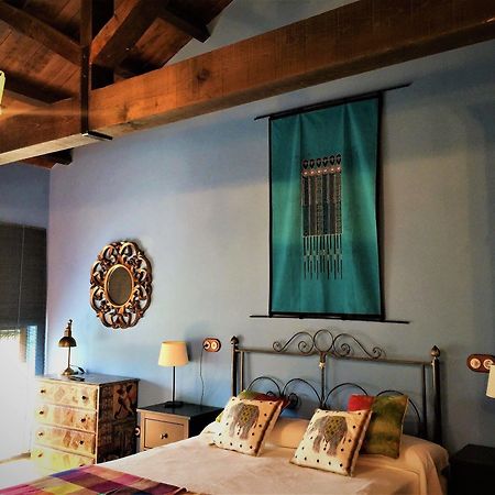 Os Tres Teixos Hotel Adelán Екстериор снимка